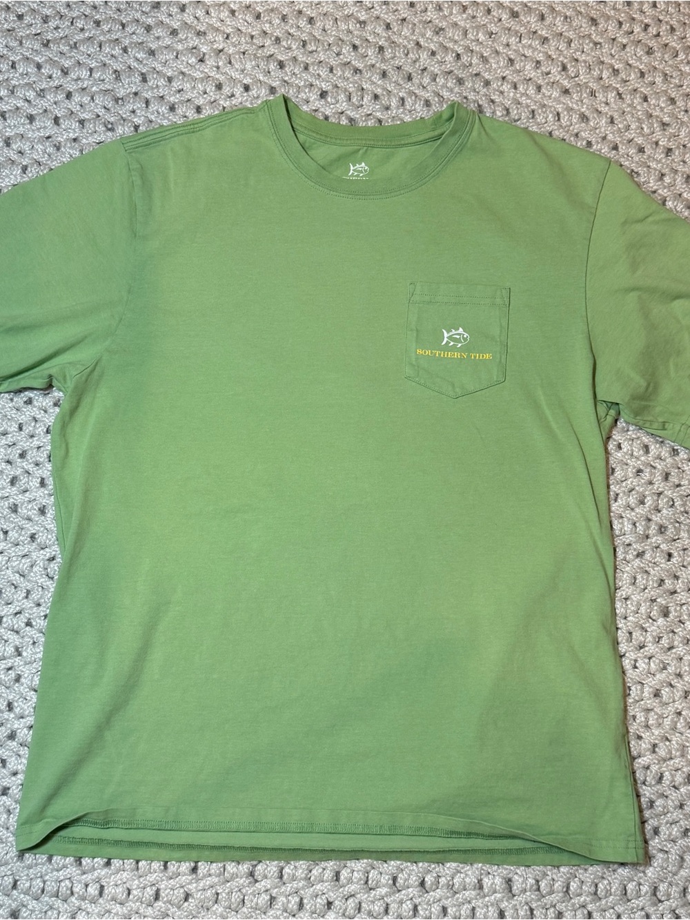 Southern Tide Short-Sleeve Pocket Tee in Green with Yellow Logo size L - Picture 2 of 8